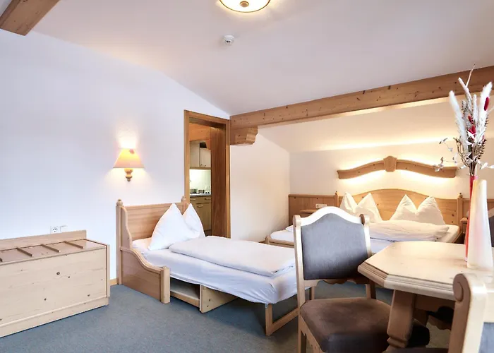 فندق Heiterwanger Hof Appartments