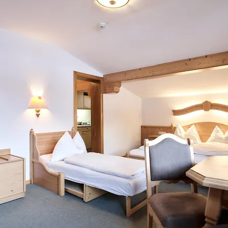 호텔 Heiterwanger Hof Appartments